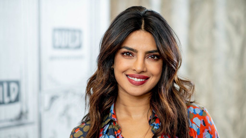 biography of priyanka chopra in hindi